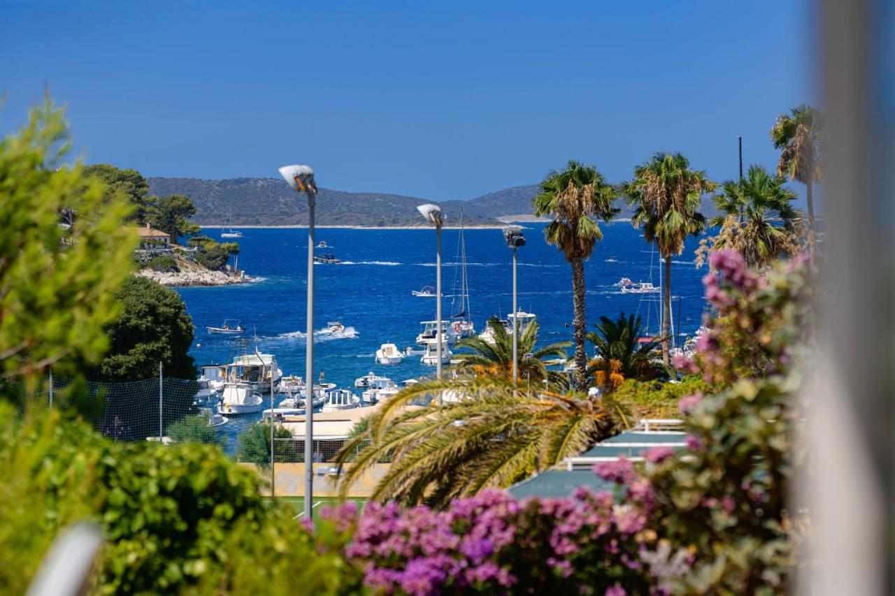 Kumquat - Zf Hvar Hvar Town